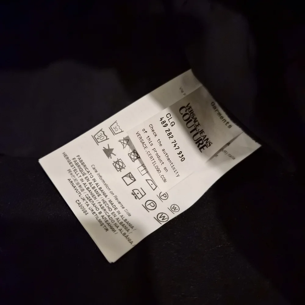 Versace Jeans Collection Black Logo-Waist Cropped Long Sleeve Top - Picture 7 of 12
